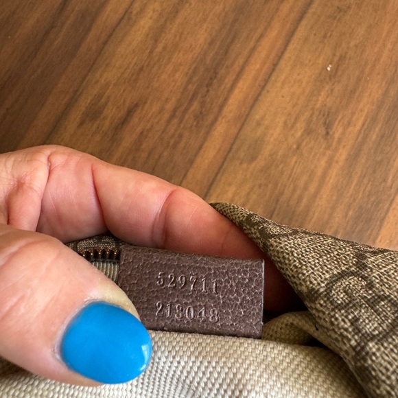 GUCCI COURIER ZIP BUM BAG WITH APPLIQUÉS - Picture 12 of 16